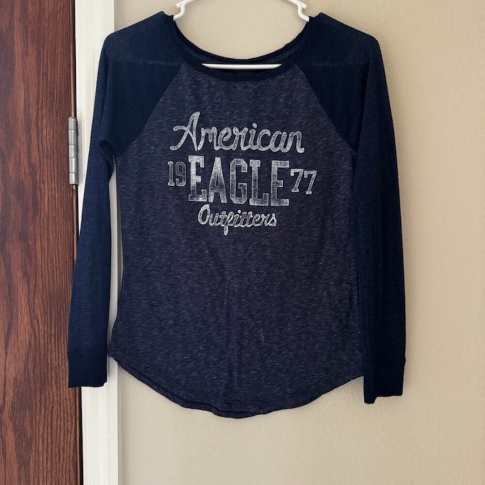 American Eagle Graphic Long Sleeve